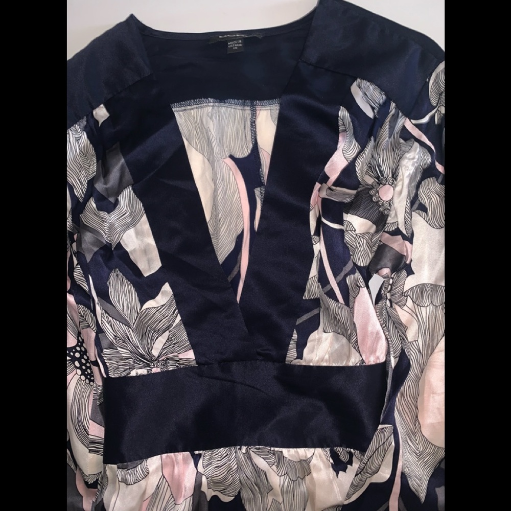Bebe Kimono Dress - Picture 3 of 4